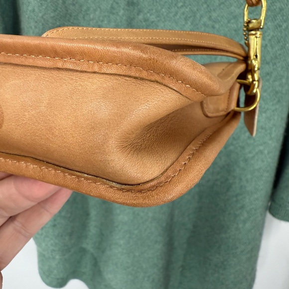Coach classic vintage 1970s in light beech tan leather shoulder/clutch purse - Picture 7 of 16